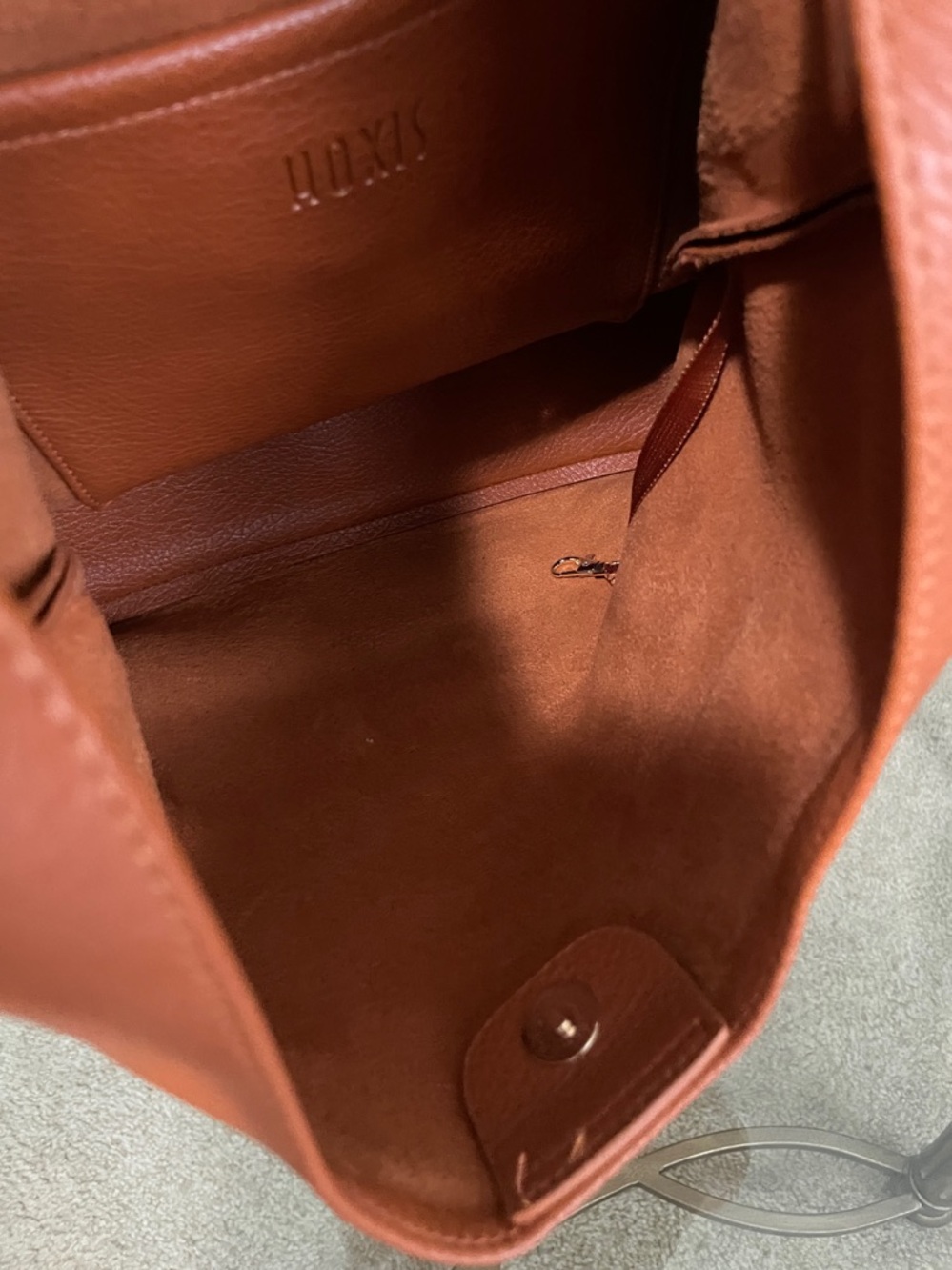 Classic Large Orange brown vegan Leather Shoulder Bag - Picture 3 of 3